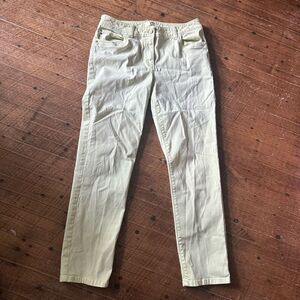 Chico’s pale yellow skimmer size 0.5 cropped mom jeans